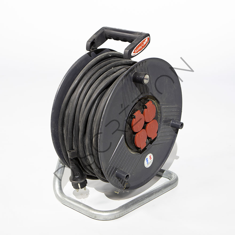 Enrouleur De Câble 2x CEE 3pol 1x Type23 Noir 30m IP44 - MAX HAURI AG